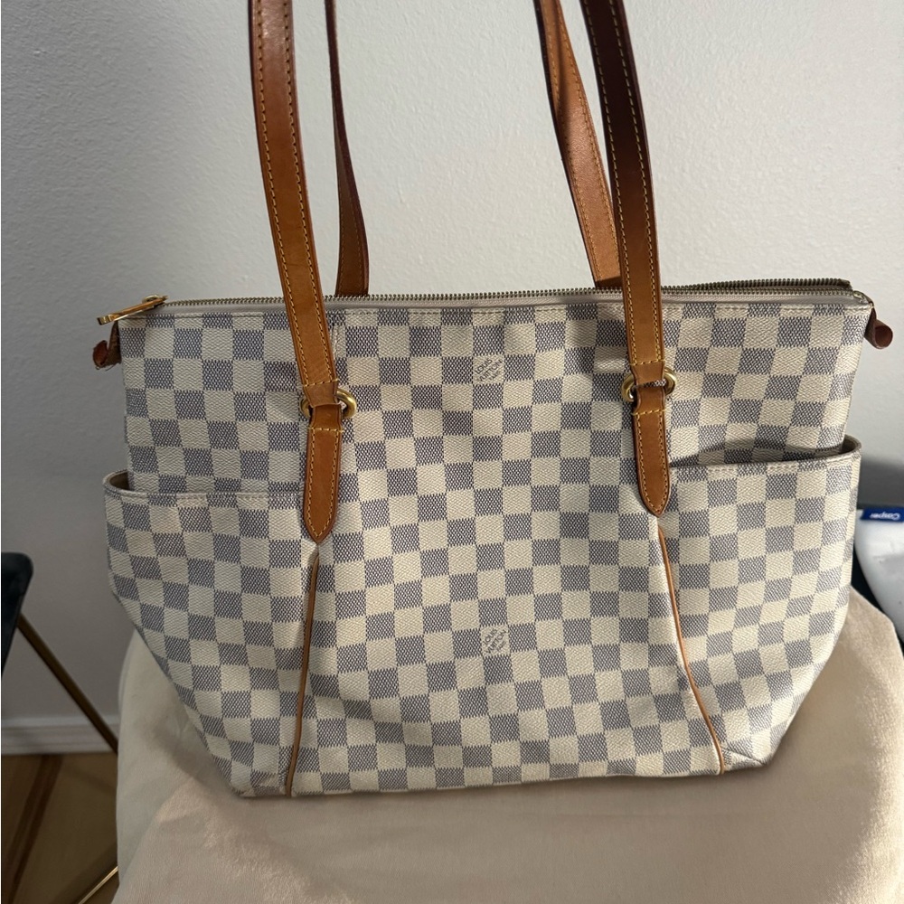 Checkered Tote Bag with Tan Accents